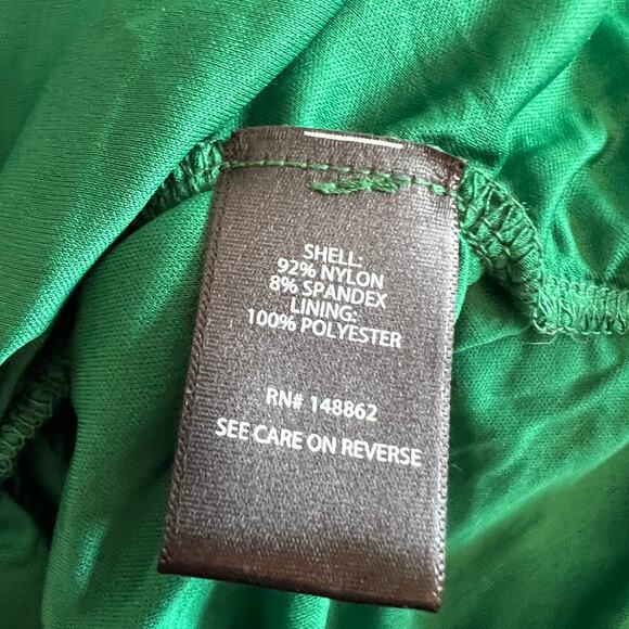 Torrid Women's Plus Size Green Floral Print Shirred Cami Top - Size 6 - NWT - Picture 9 of 9